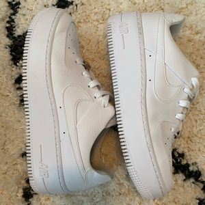Women’s Nike Air Force 1 Sage Low